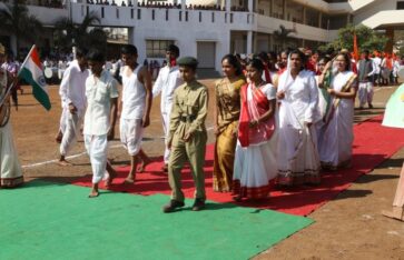 Traditional-Day_2017-18_4-705x470